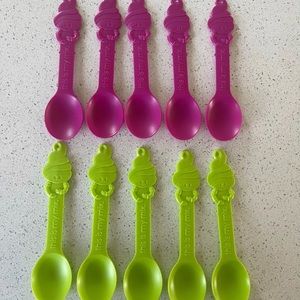 Menchies Frozen Yogurt Ice Cream Hard Plastic Spoons Crafting Lot of 20